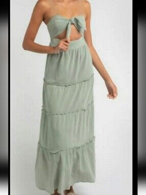 showpo sage green dress Why is this so REAL Style worn: Fergie Maxi Dress in Sage #showpo #shoot #weddingguest #maxidress #greendress